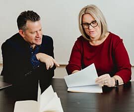 clientDiscuss_270x225-min clientDiscuss_270x225-min